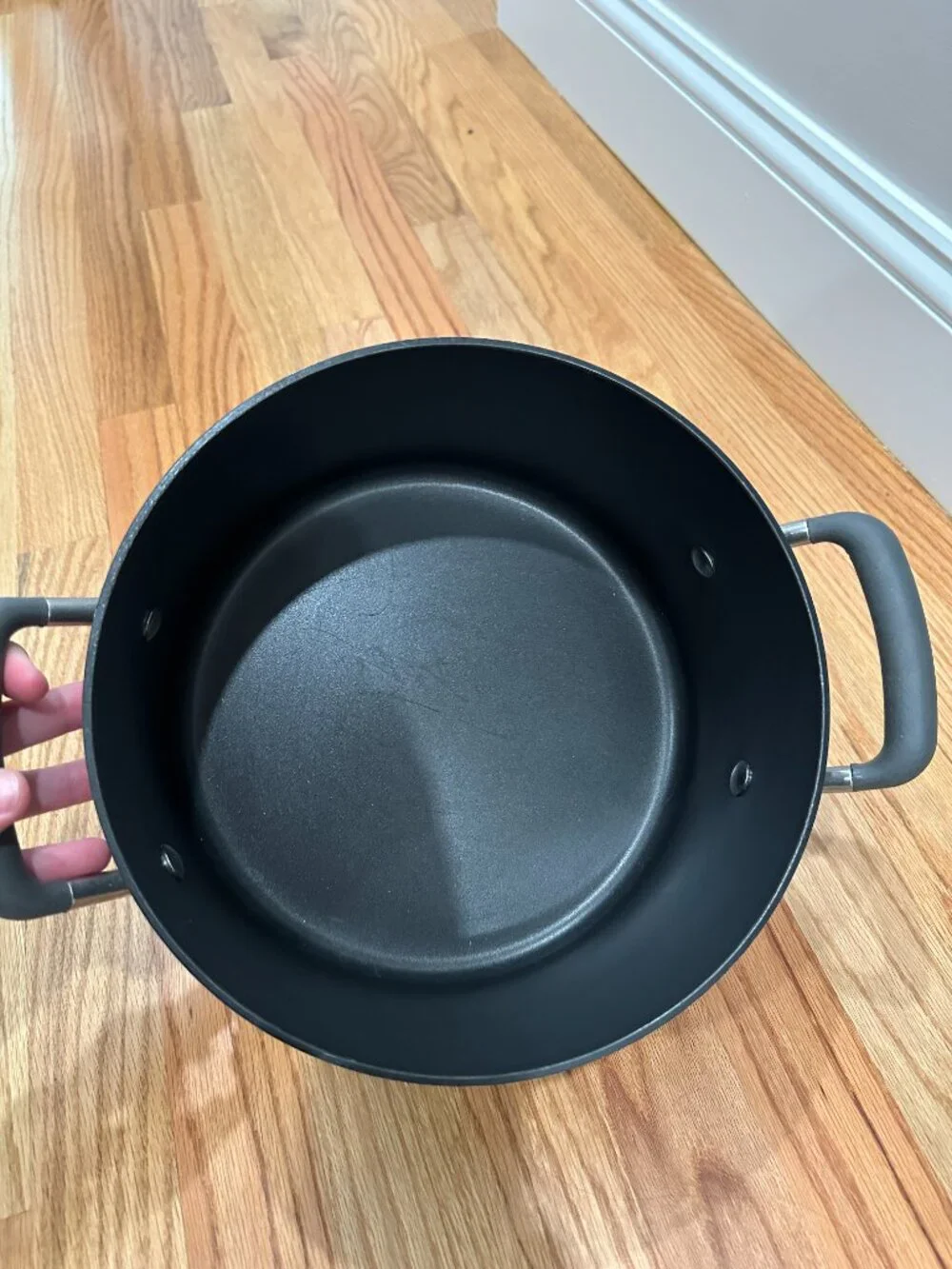 Kitchen Aid 6-Quart Pot. Hard Base Non-Stick System with Clear Glass Lid, Gray